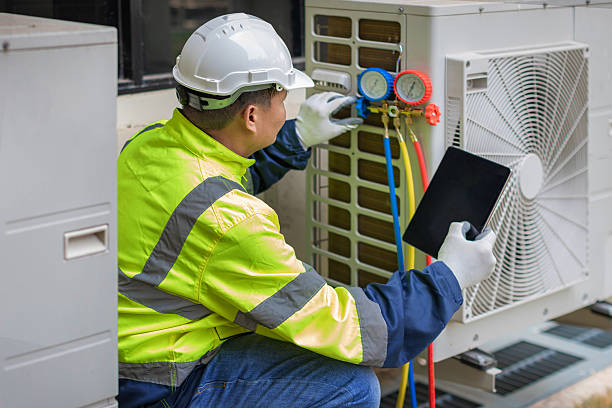 Professional Hvac technician working in Beecher, MI